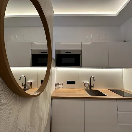 Irreverents * Malaga